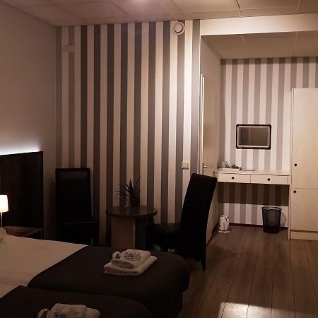 Hotel Restaurant בברוויק מראה חיצוני תמונה