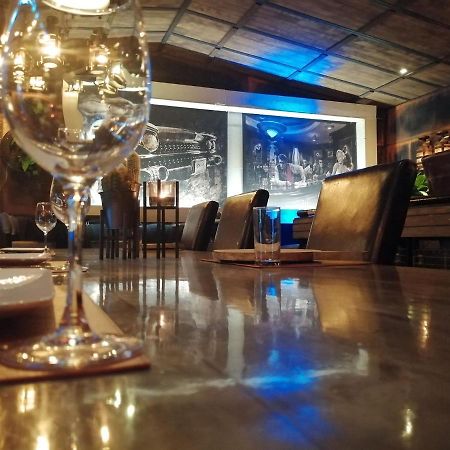 Hotel Restaurant בברוויק מראה חיצוני תמונה